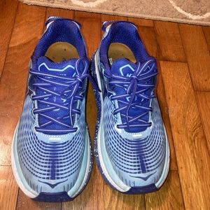 Hoka one one women’s size 7.5 shoes